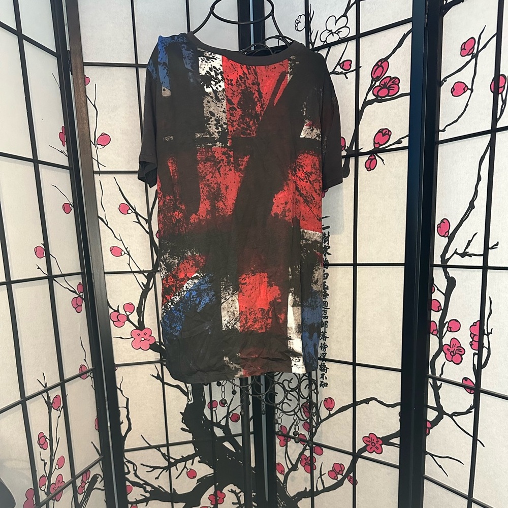 Zara Artistic Black and Red Short Sleeve Tee